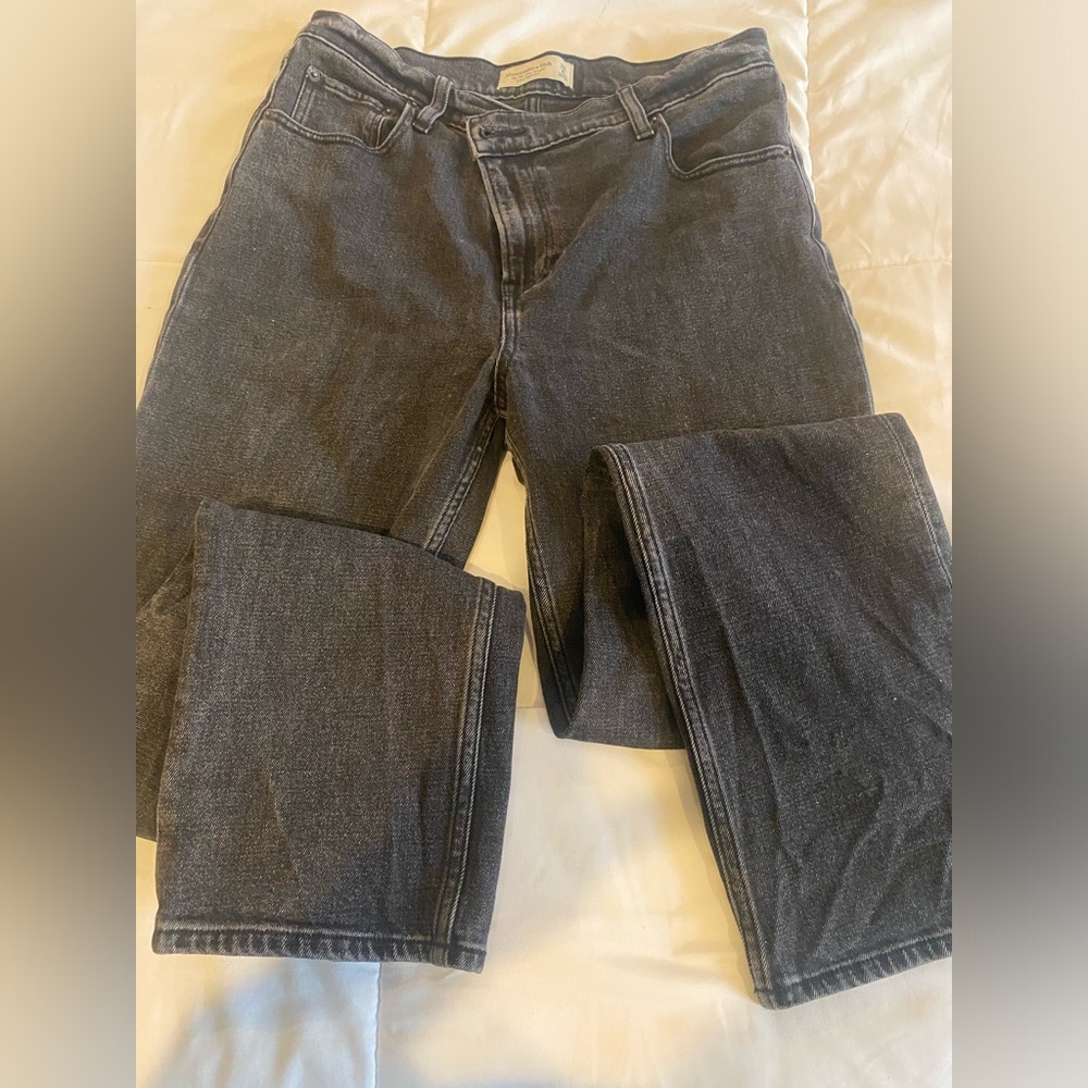 Abercrombie Faded Black Denim High Rise Size 6/28 Short